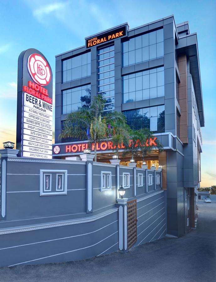 Hotel Floral Park 戈德亚姆 外观 照片